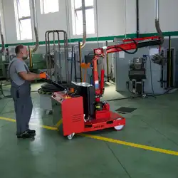 Motorized pivoting counterbalance shop crane 200 and 500 kg