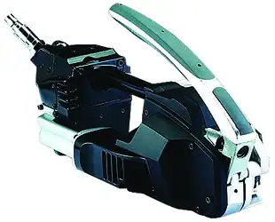 Pneumatic strapping tool for plastic strapping